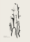 Abstracte minimalistische zwart-wit tekening met gestileerde, langwerpige bloemenfiguren op slanke stengels, onderdeel van de CollageDepot bc 019 - abstracte tekeningencollectie.-