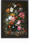 Een stilleven van een divers boeket bloemen in een glazen vaas, met levendige lelies, rozen, tulpen en andere bloesems. Tussen de bloemen zitten diverse insecten, waaronder vlinders en bijen. De donkere achtergrond benadrukt de kleurrijke opstelling - perfecte wanddecoratie met een magnetisch ophangsysteem. Stilleven met bloemen in een glazen vaas Jan Davidsz de Heem 1684 Schilderij van CollageDepot.
