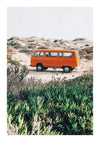 Zin met vervangen productnaam en merknaam: Een vintage oranje CollageDepot cc 071 - natuurbus geparkeerd tussen groene struikgewas op zandduinen onder een wazige hemel.-